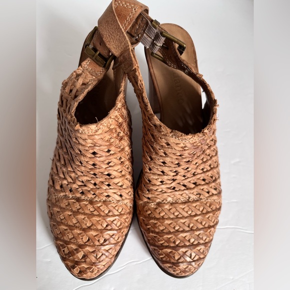 Sundance Basketweave Woven Leather Tan Sling Back 2.5” Block‎ Heel EUR 36 | US 6 - Picture 2 of 8